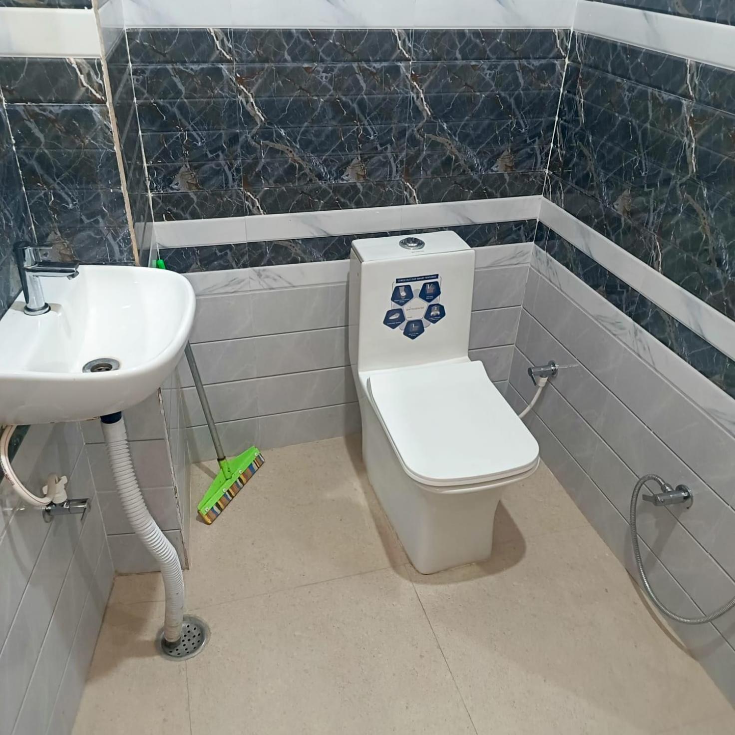 Hotel Shri Girraj Residency à Mathura Extérieur photo